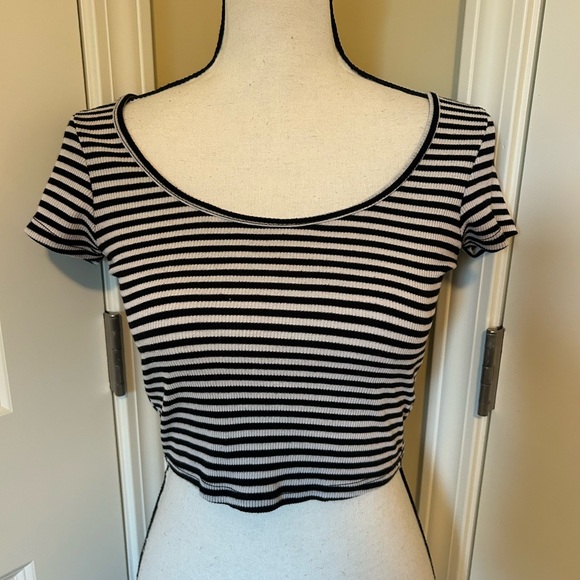 Truly Madly Deeply Striped crop T shirt Top swoop neck - Picture 2 of 4